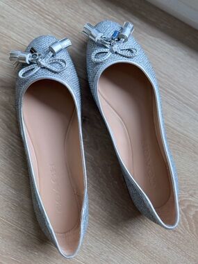 COACH Benni Silver Metallic Glitter Ballet Flats Bow Tassel Size US 5 B